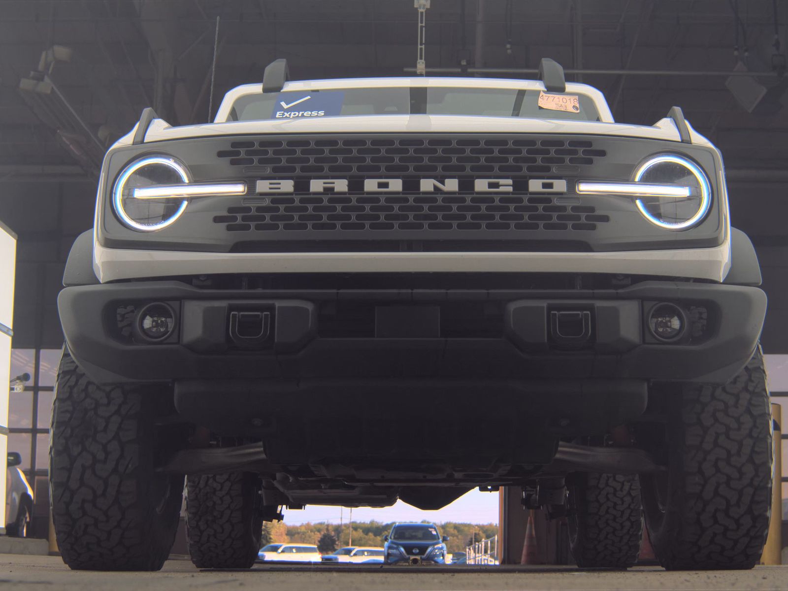 FORD BRONCO - 4