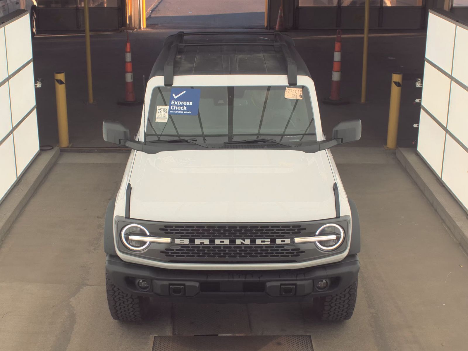 FORD BRONCO - 3