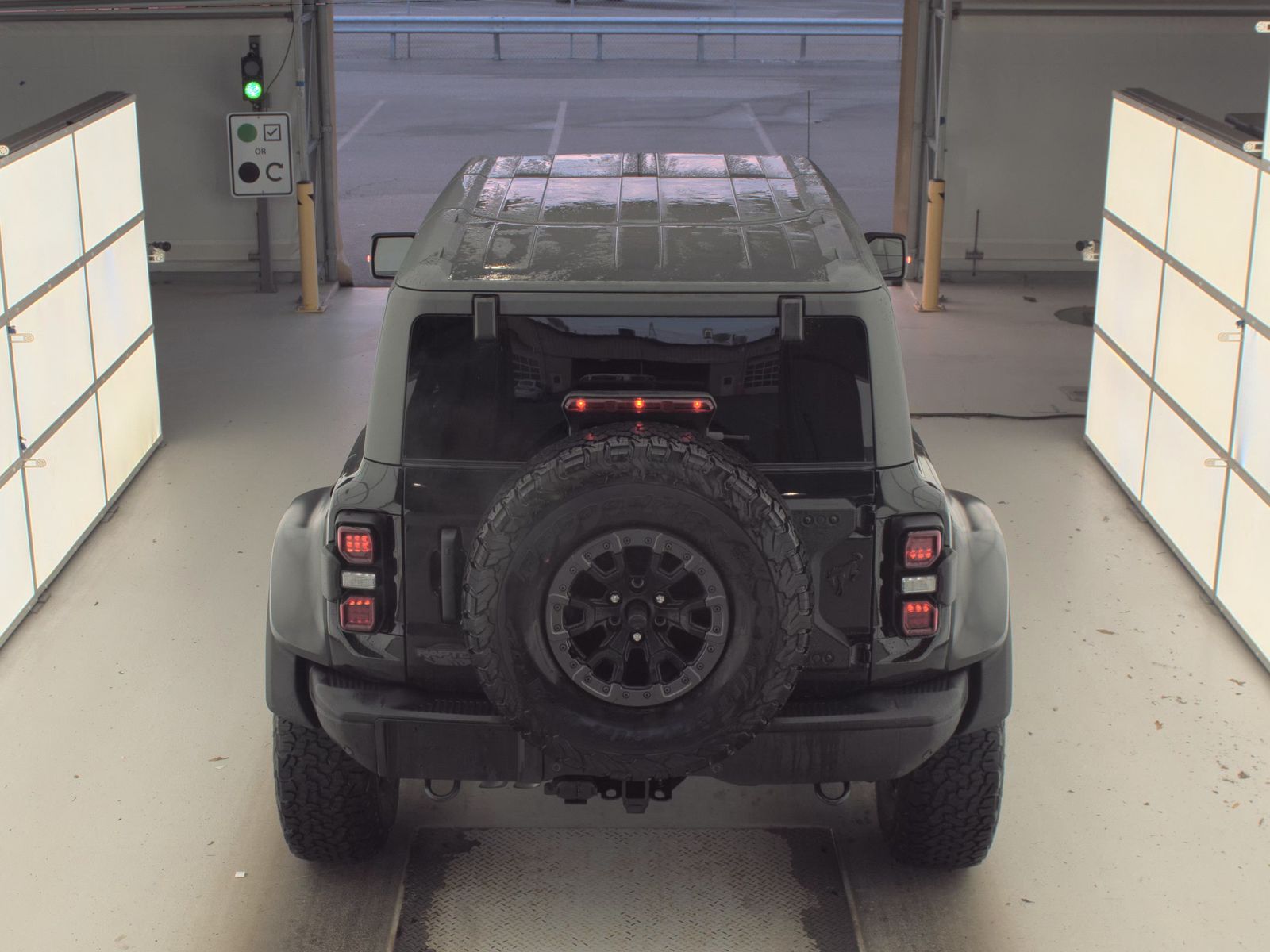 FORD BRONCO - 7