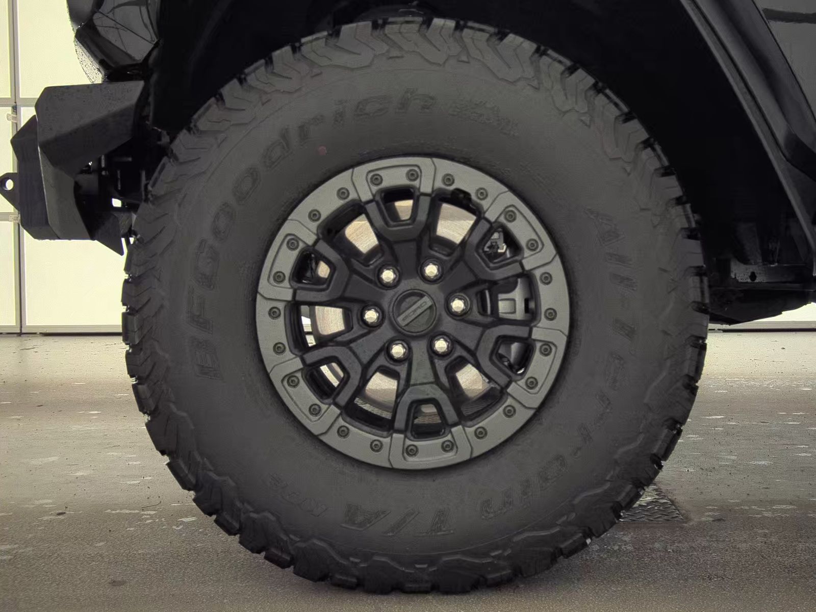 FORD BRONCO - 10