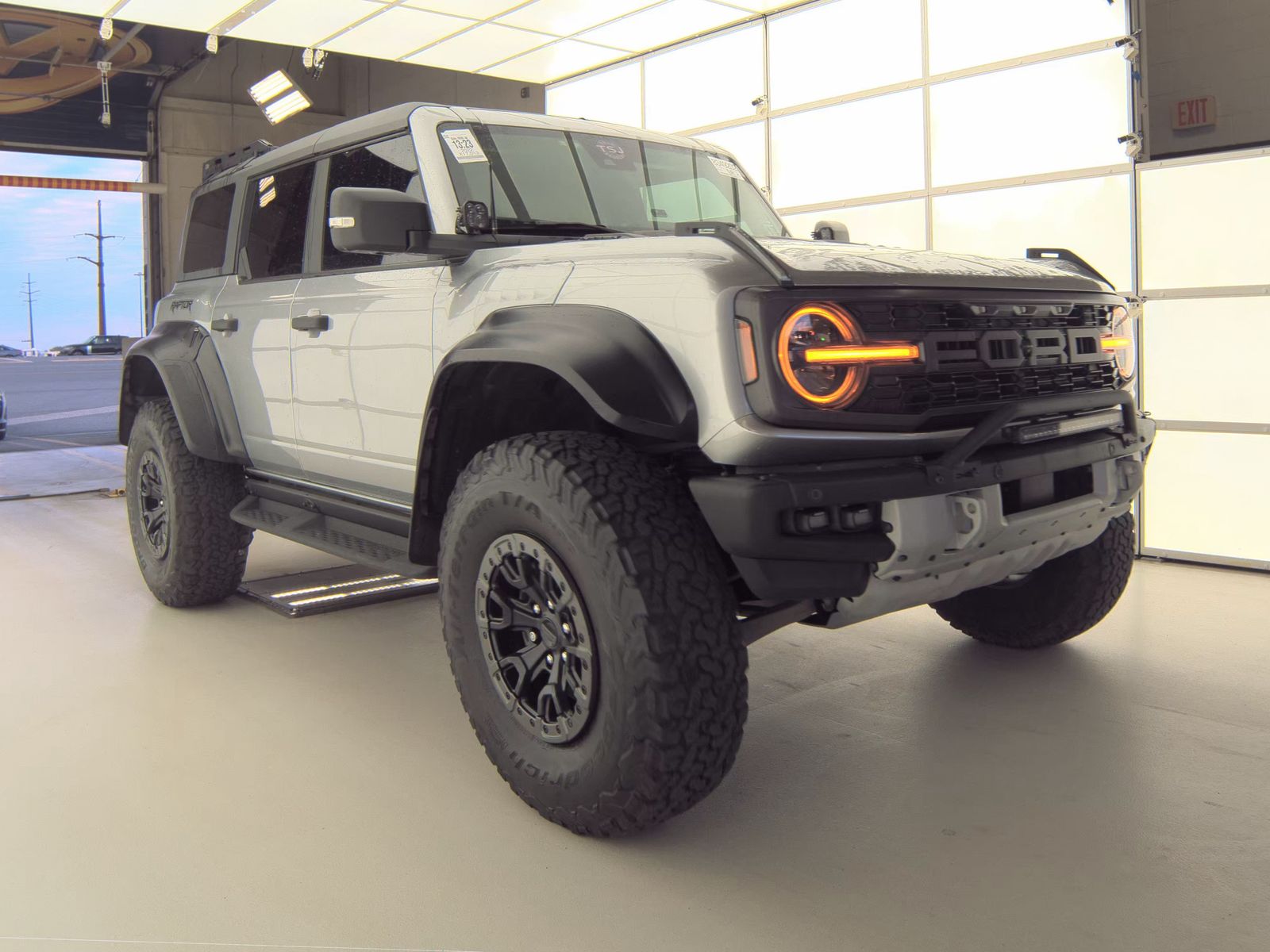 FORD BRONCO - 5