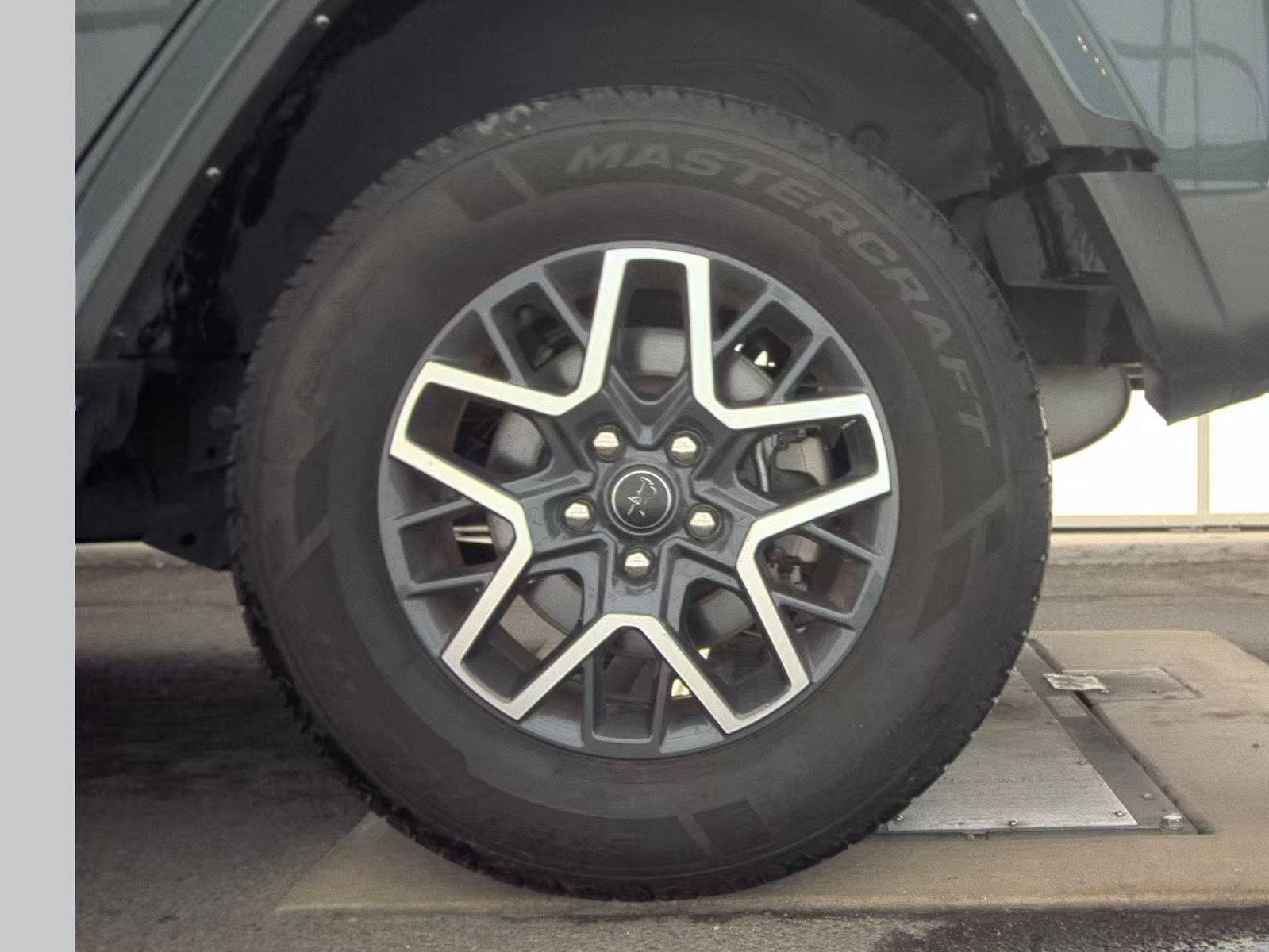 2024 Jeep Wrangler Sahara AWD