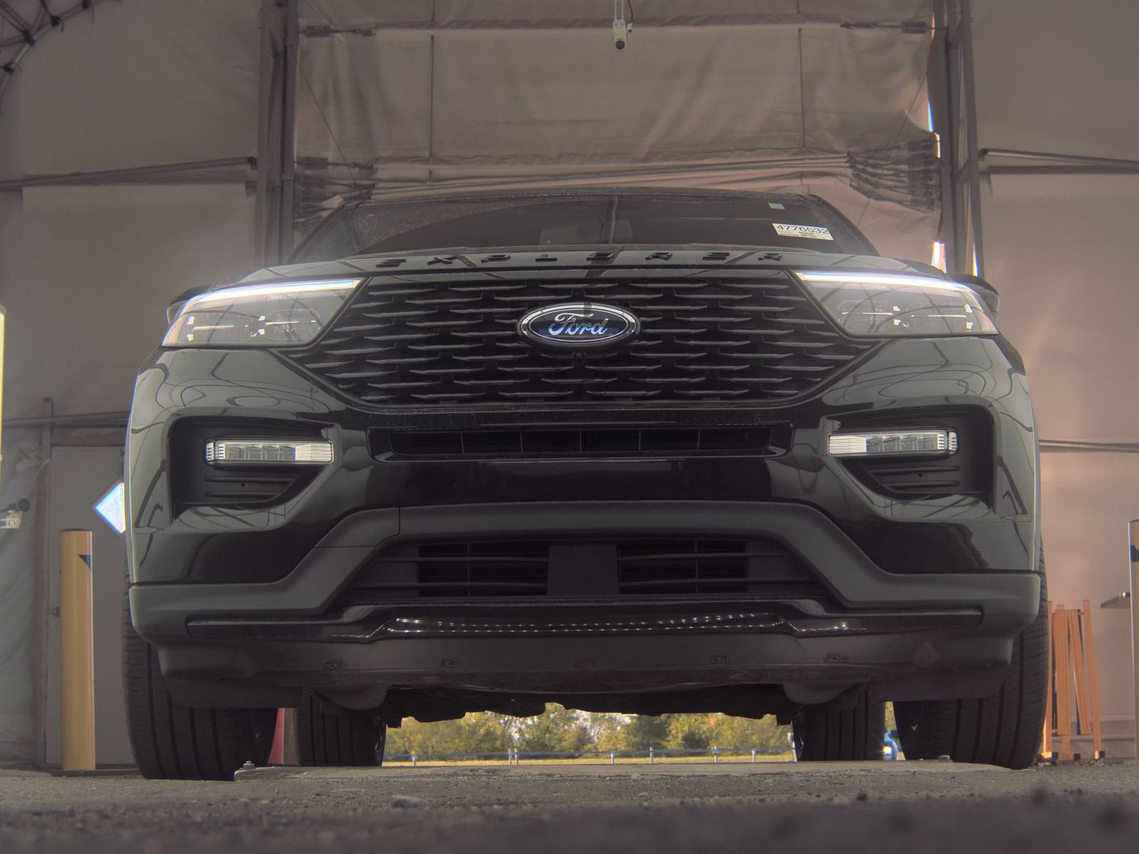 FORD EXPLORER - 4