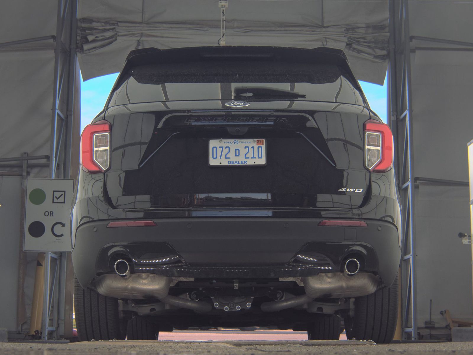 FORD EXPLORER - 8