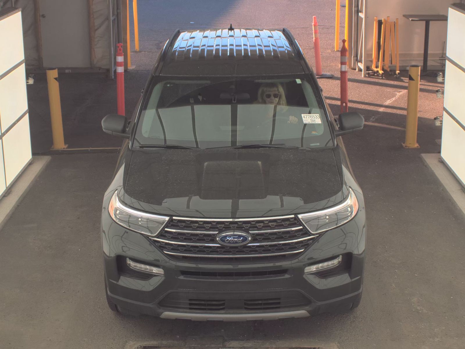 FORD EXPLORER - 3