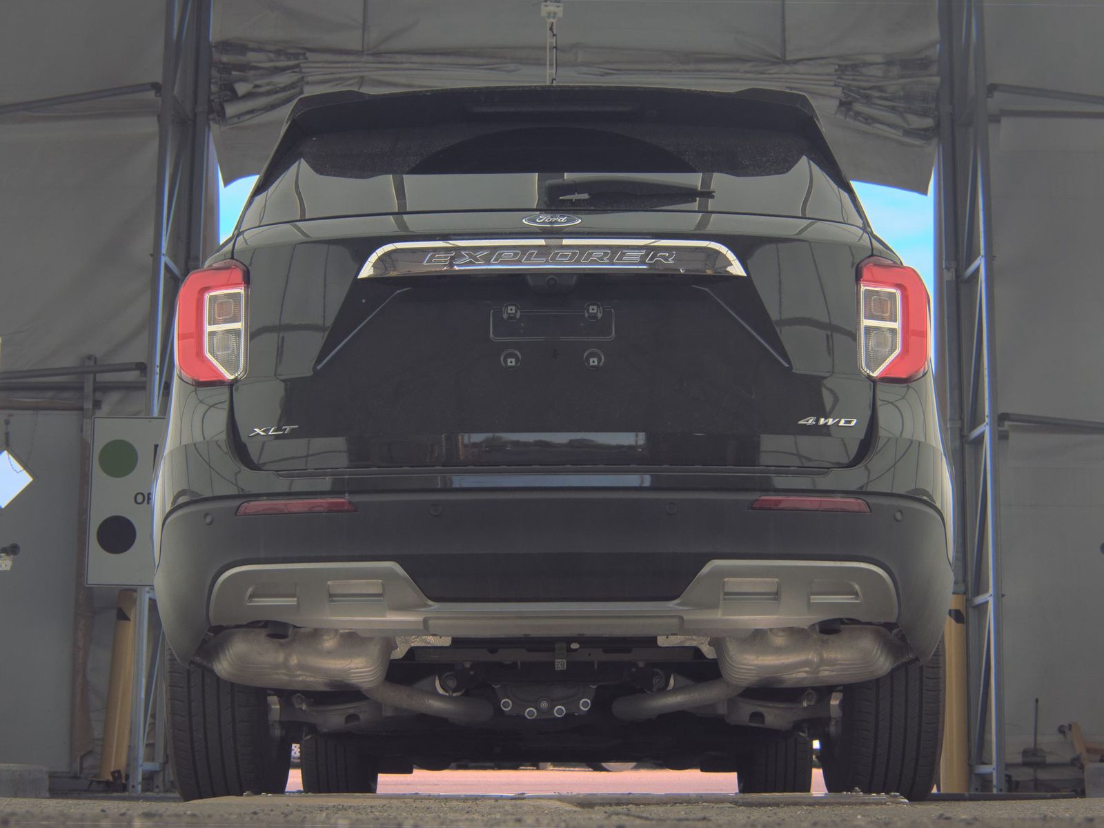 FORD EXPLORER - 8