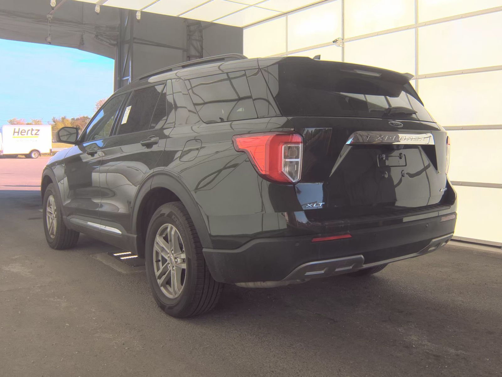 FORD EXPLORER - 9