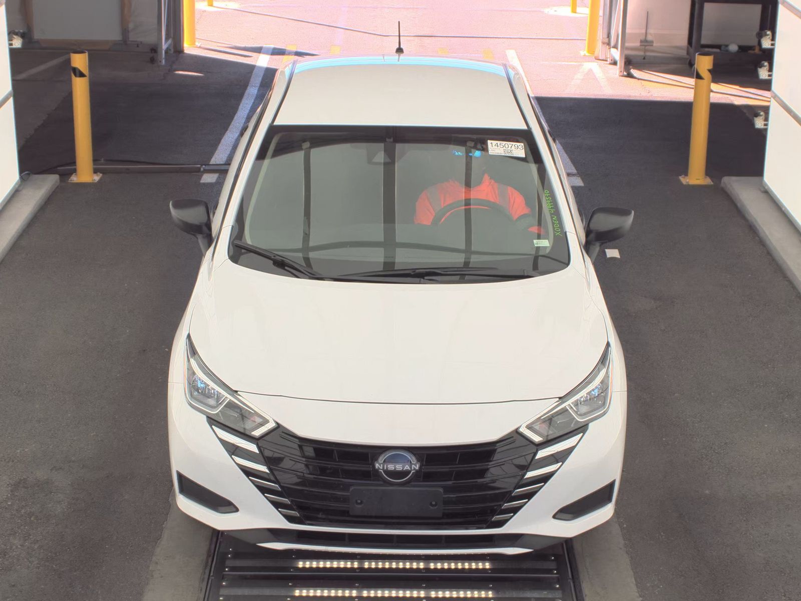 NISSAN VERSA - 3