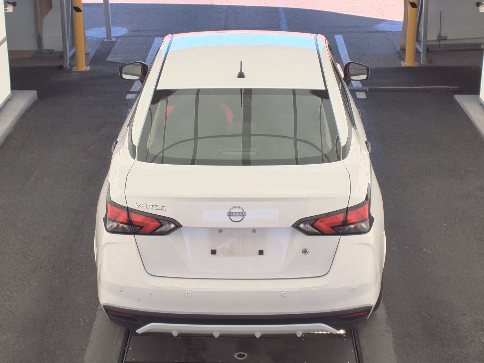NISSAN VERSA - 6