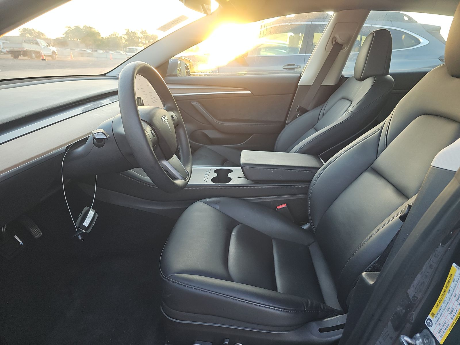TESLA MODEL 3 - 8