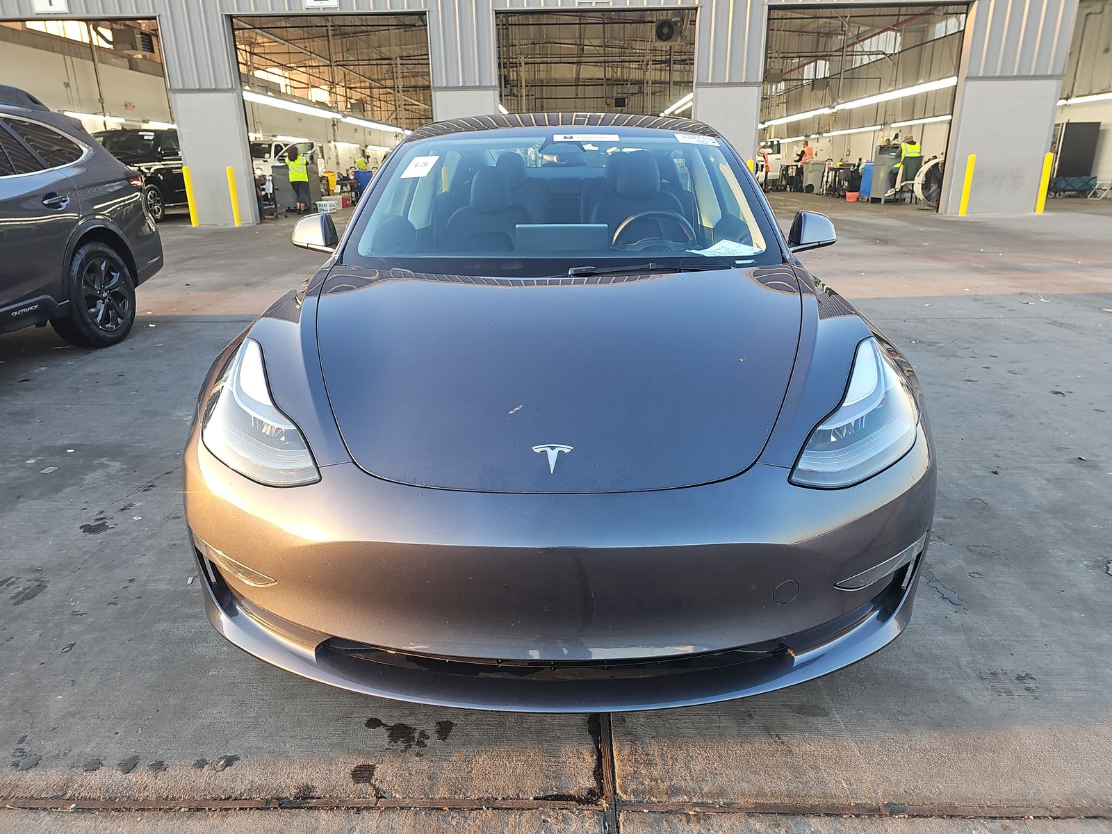 TESLA MODEL 3 - 3