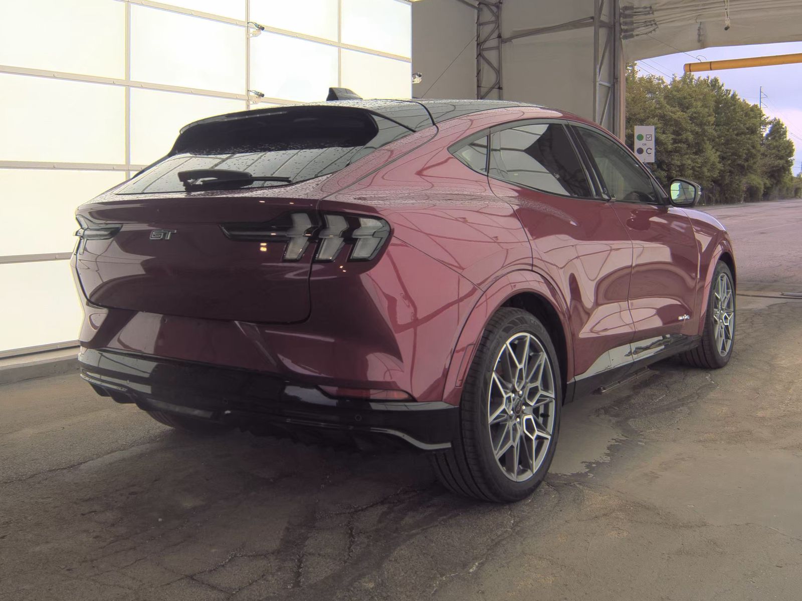 FORD MUSTANG MACH-E - 6