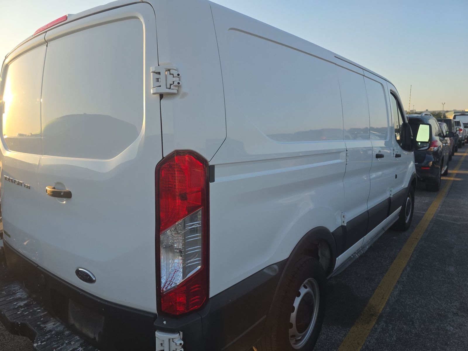 FORD TRANSIT 150 - 5