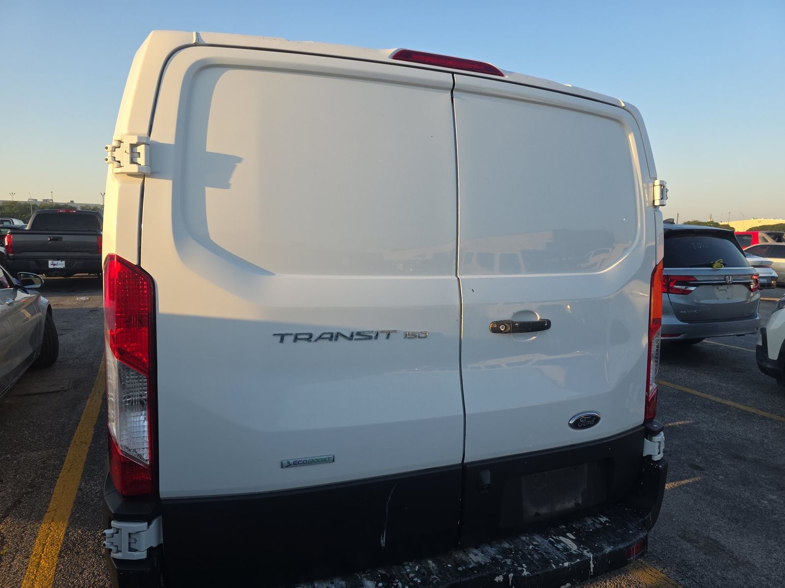 FORD TRANSIT 150 - 6