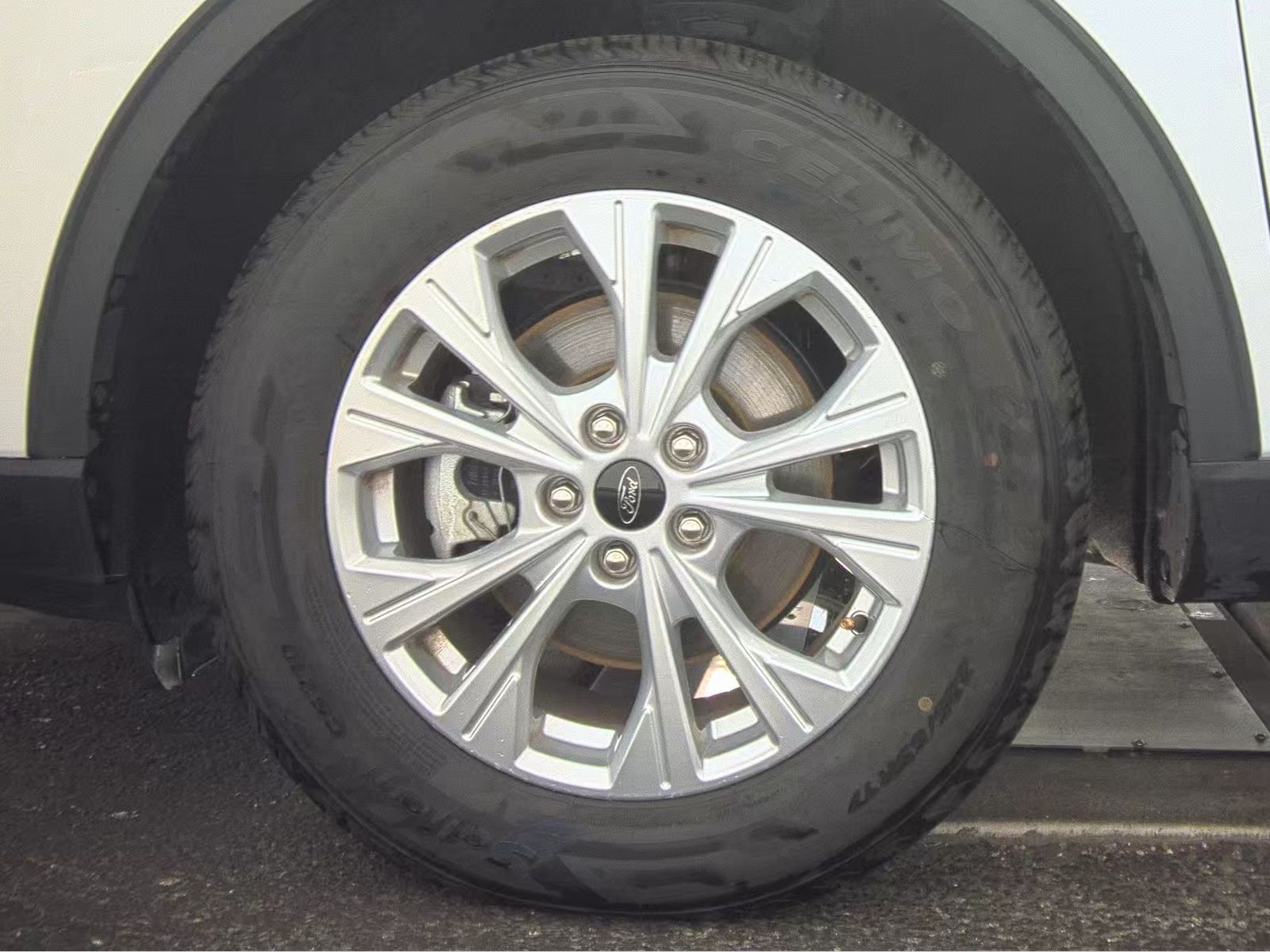 FORD ESCAPE - 10