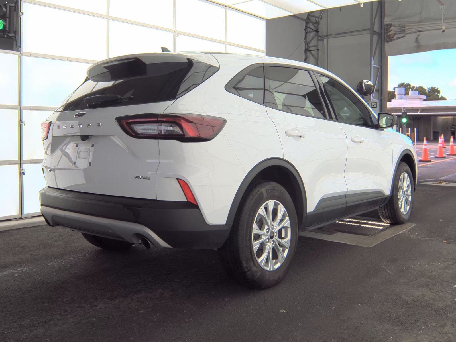 FORD ESCAPE - 6