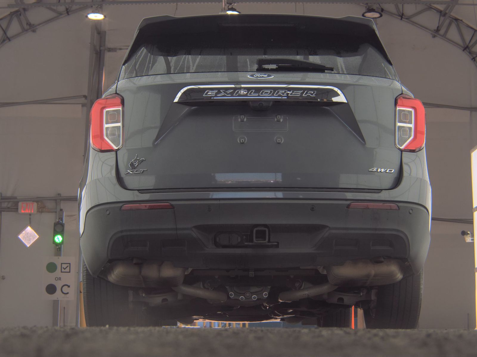 FORD EXPLORER - 8