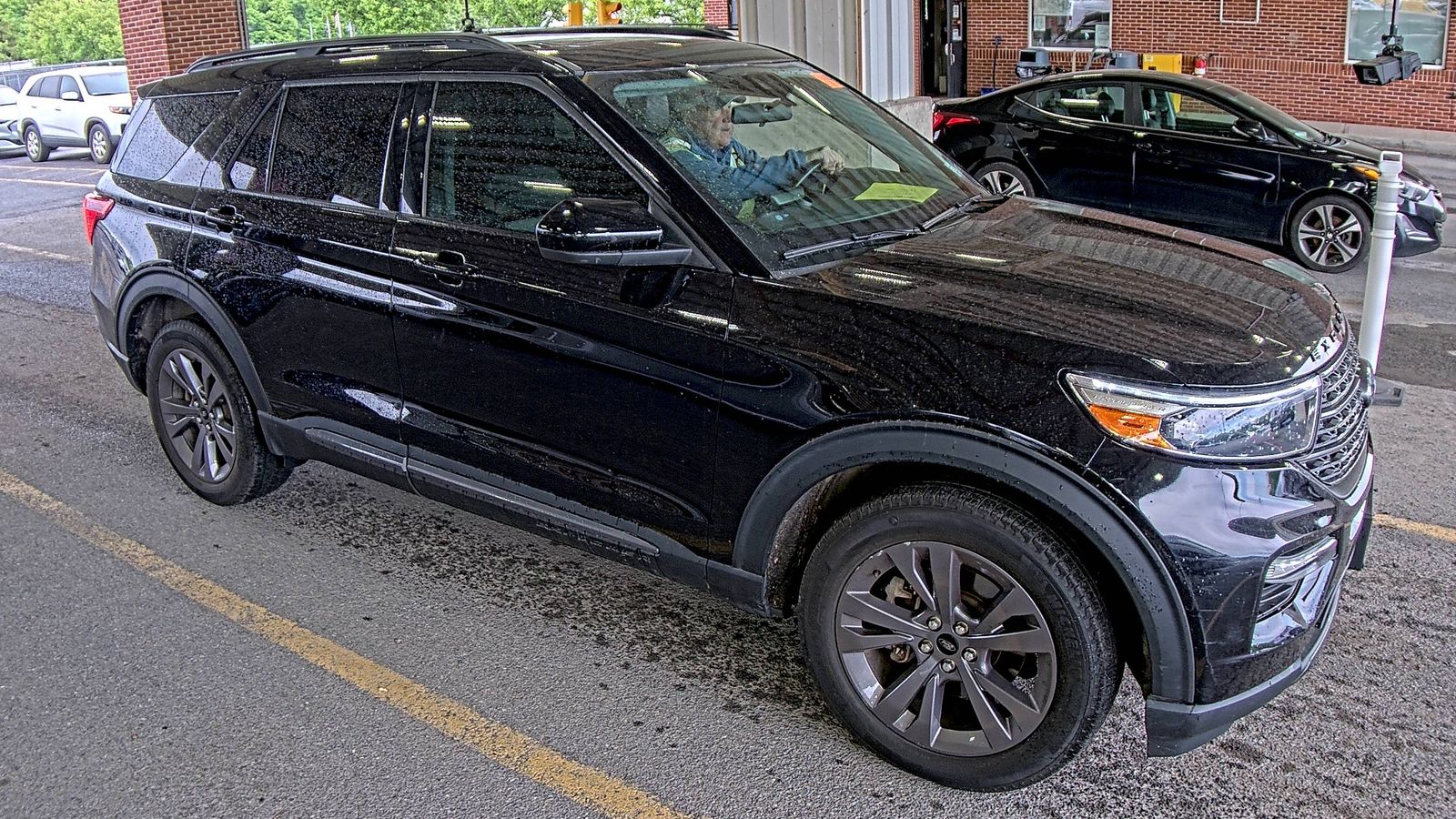 FORD EXPLORER - 4