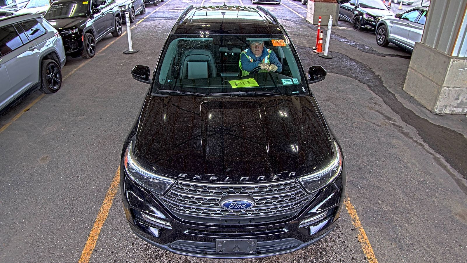 FORD EXPLORER - 3