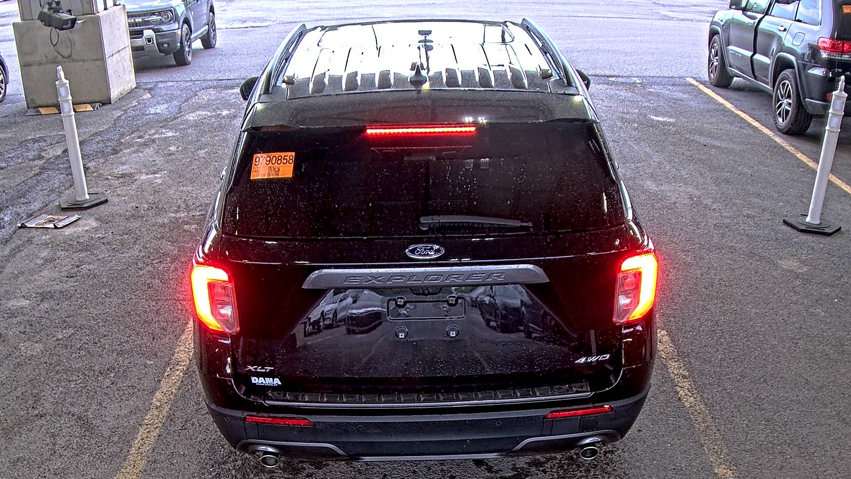 FORD EXPLORER - 6