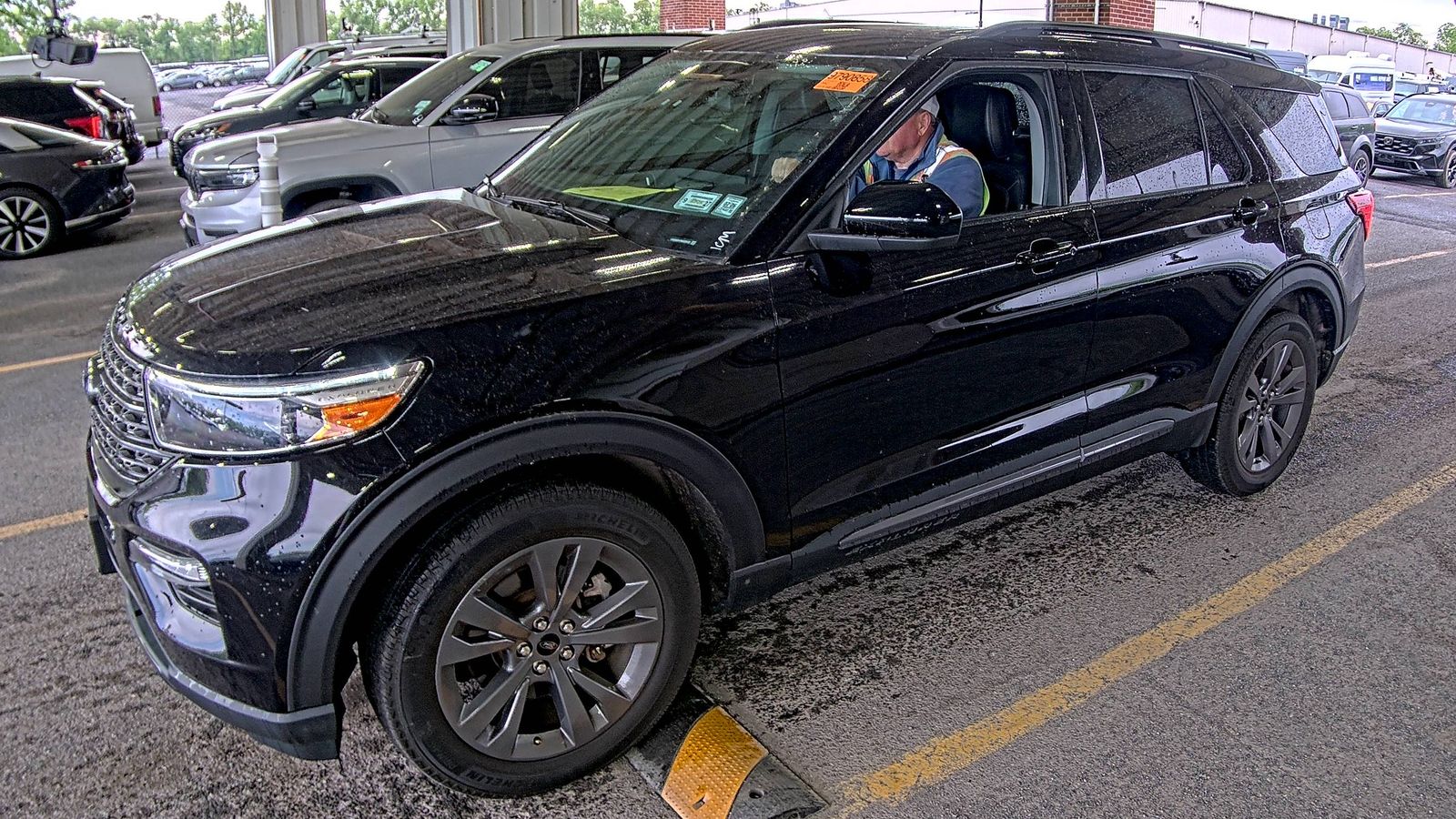 FORD EXPLORER - 1
