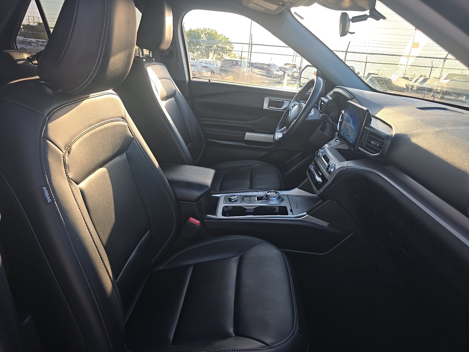 FORD EXPLORER - 9