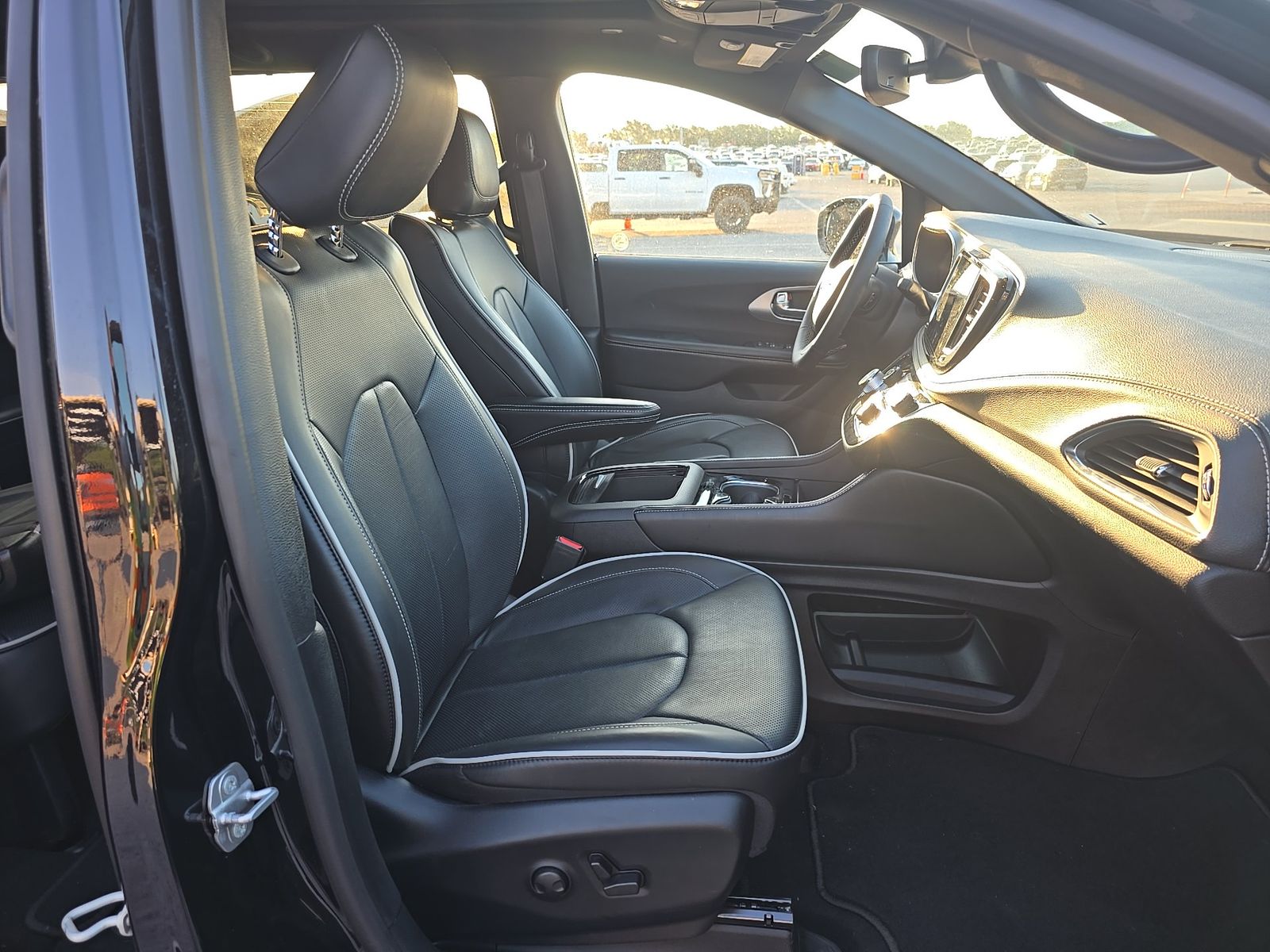 2026 Chrysler Pacifica Limited FWD