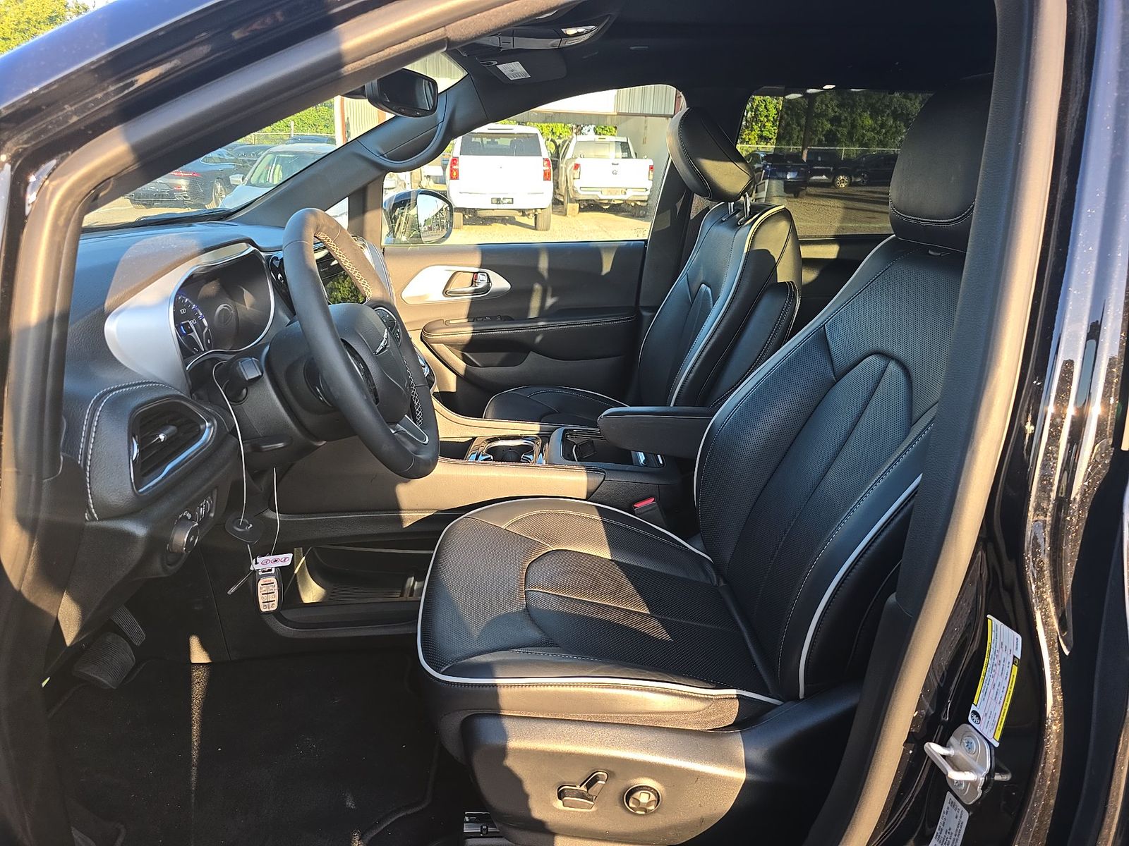 2026 Chrysler Pacifica Limited FWD