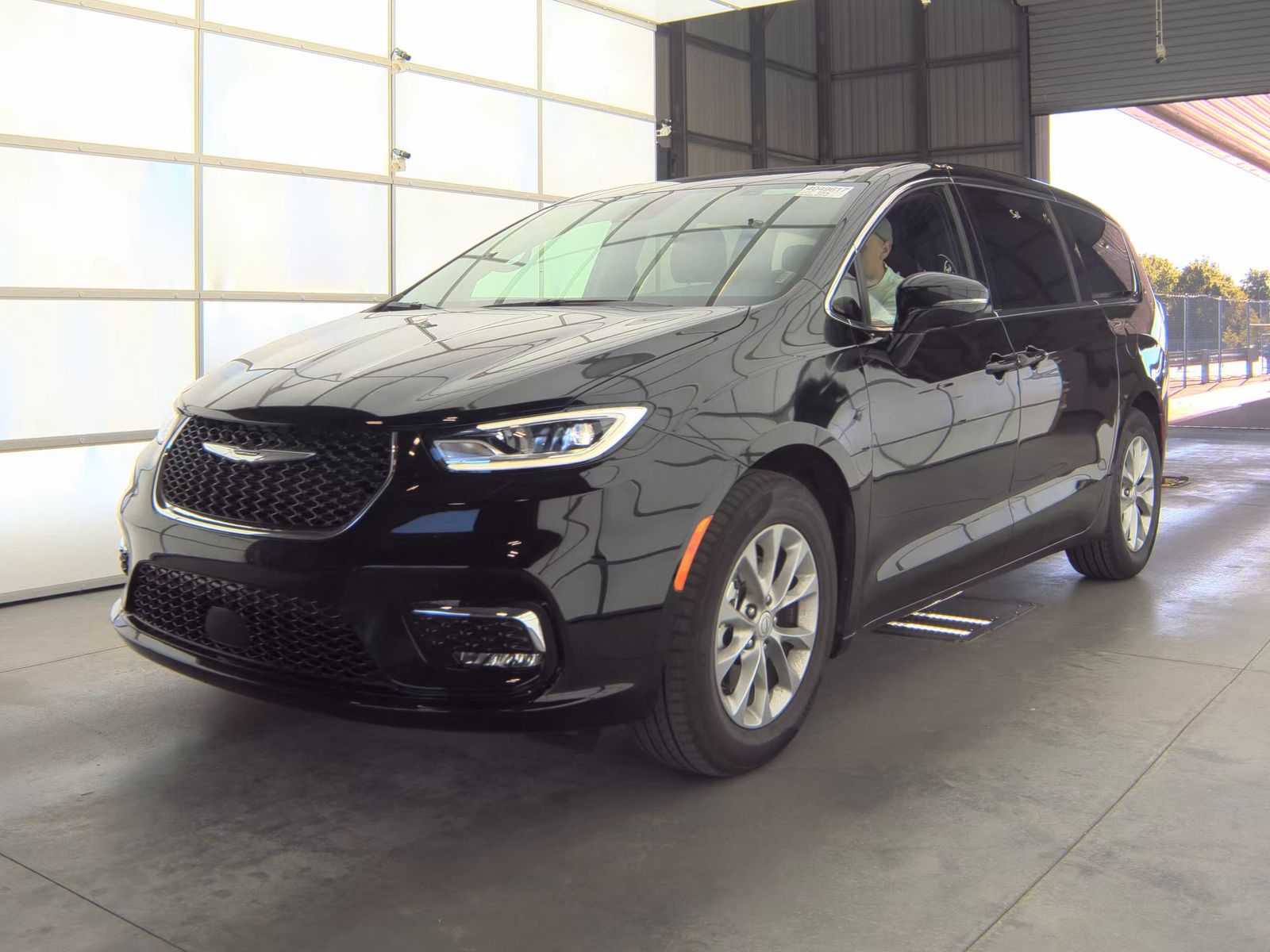 2026 Chrysler Pacifica's photo
