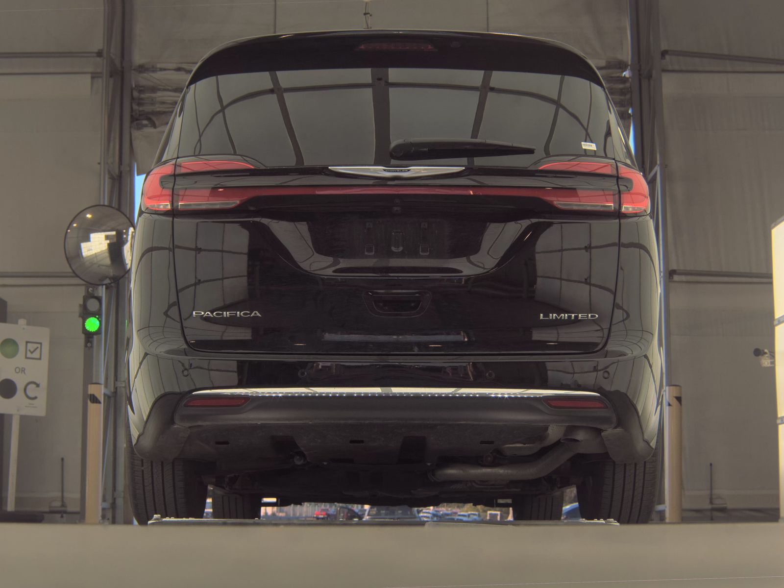 2026 Chrysler Pacifica Limited FWD