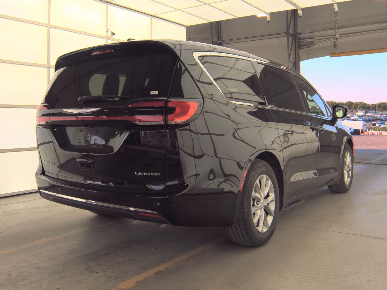 2026 Chrysler Pacifica Limited FWD