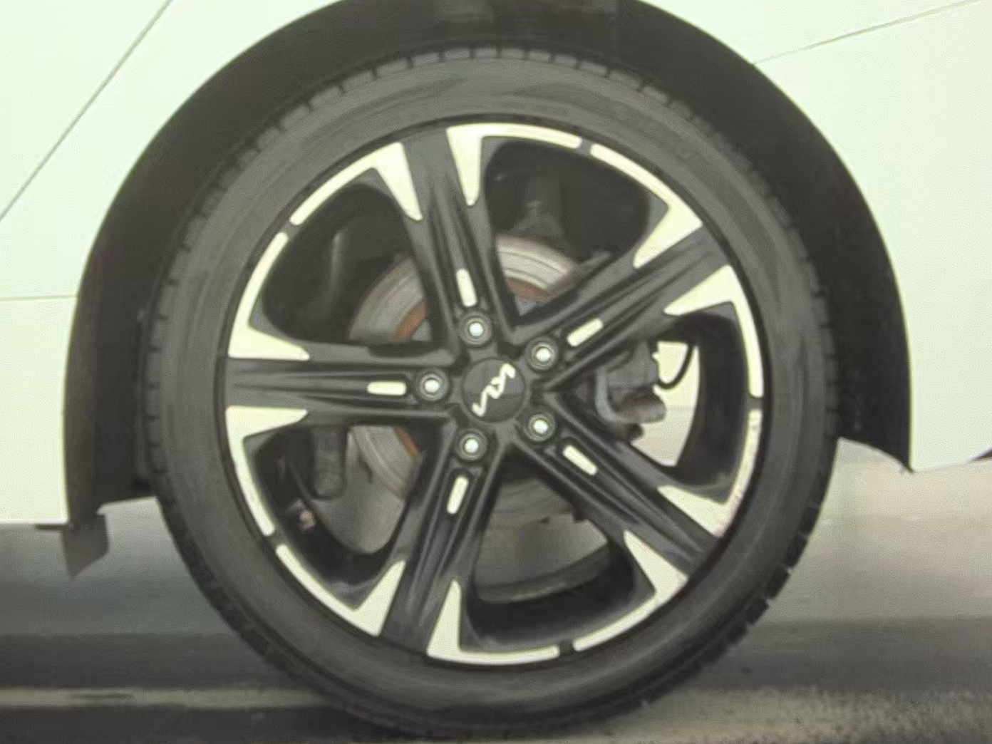 2023 Kia K5 GT-Line FWD