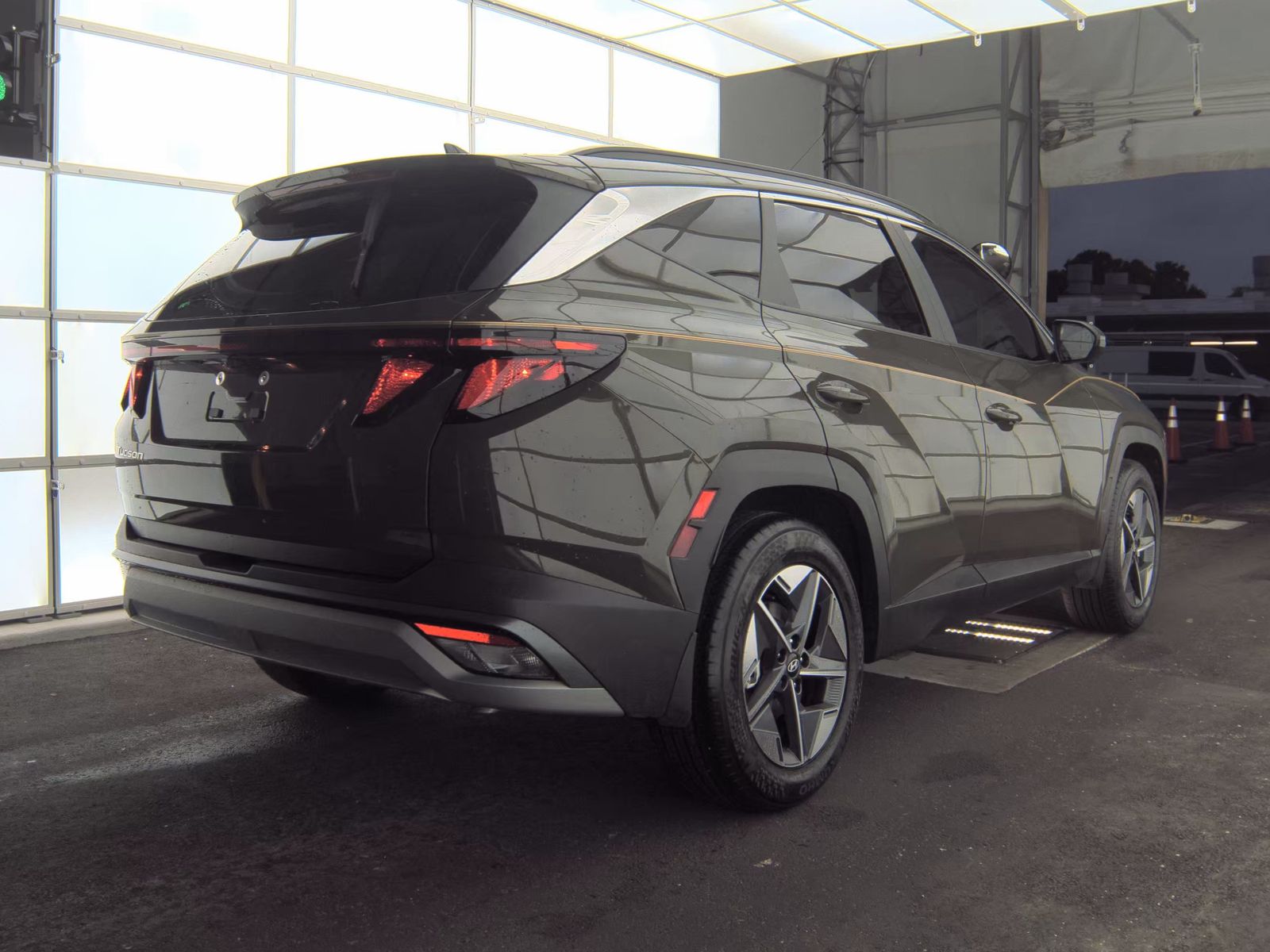 HYUNDAI TUCSON - 5