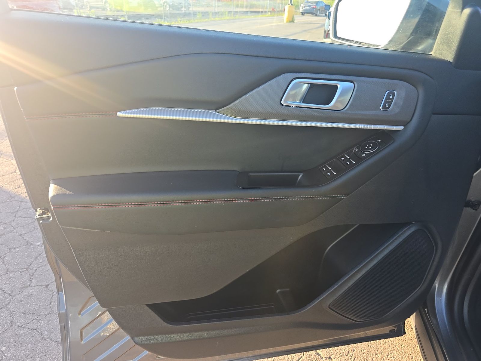 FORD EXPLORER - 10