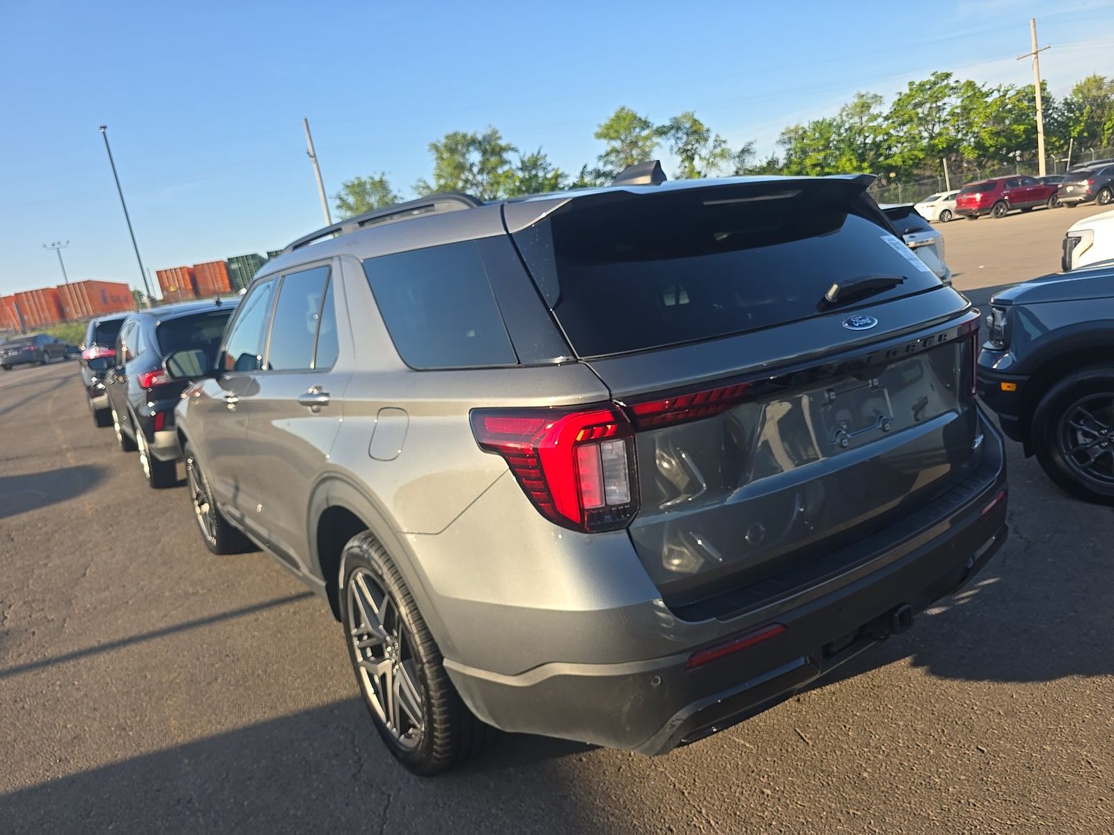 FORD EXPLORER - 7