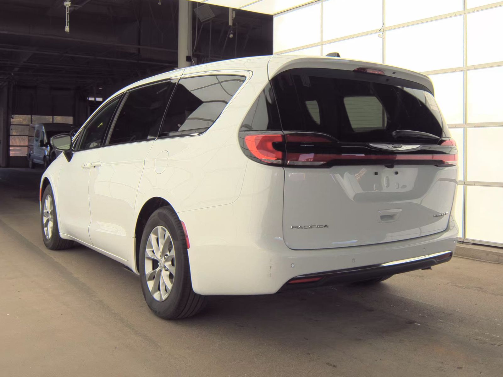 2026 Chrysler Pacifica Limited FWD