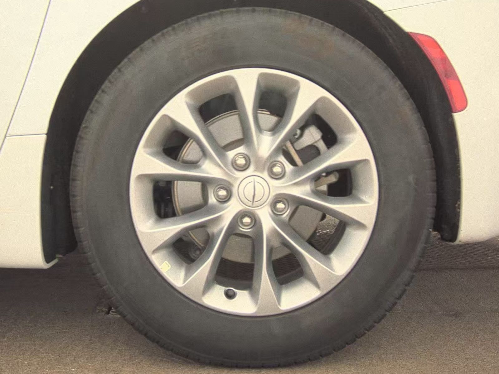 2026 Chrysler Pacifica Limited FWD