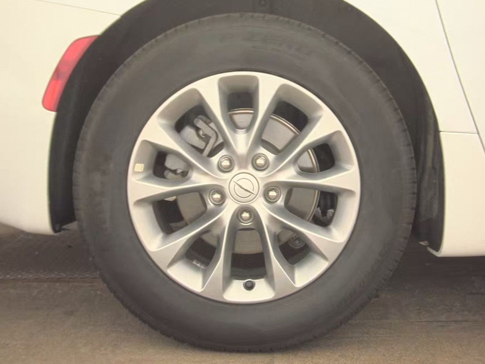 2026 Chrysler Pacifica Limited FWD