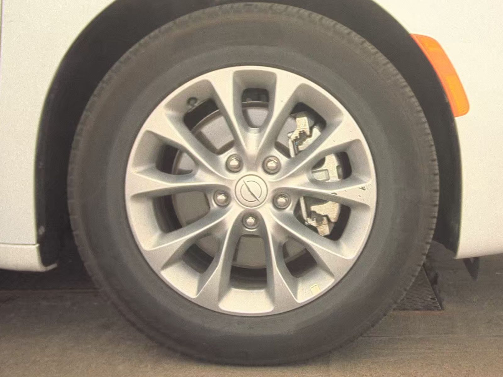 2026 Chrysler Pacifica Limited FWD