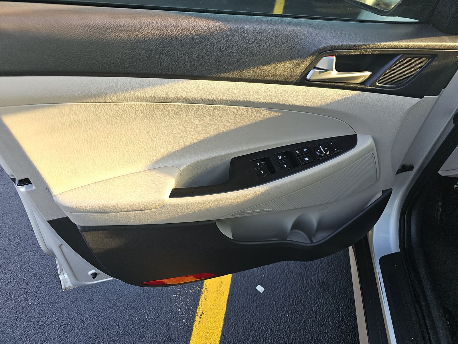 HYUNDAI TUCSON - 10