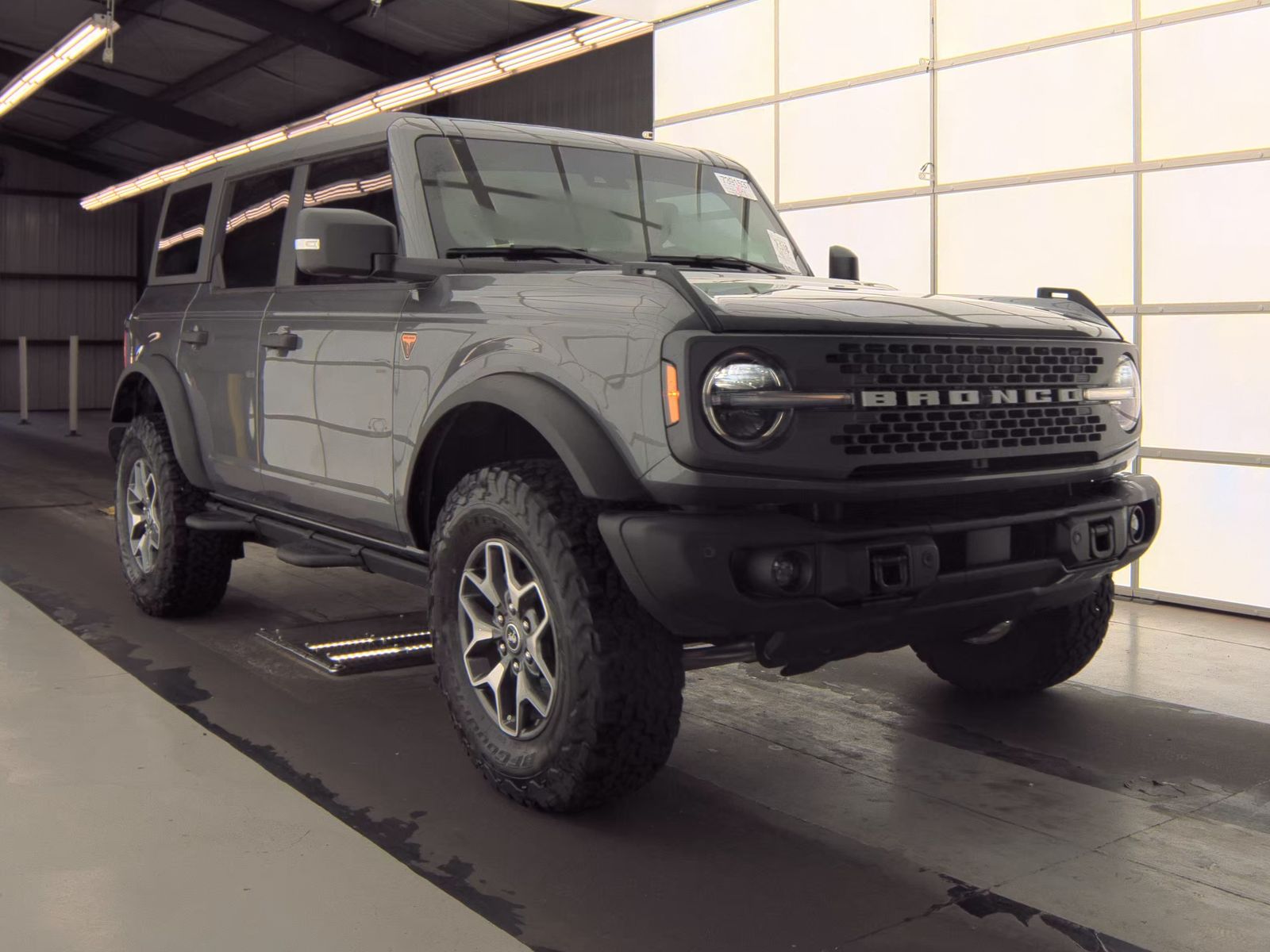 FORD BRONCO - 5