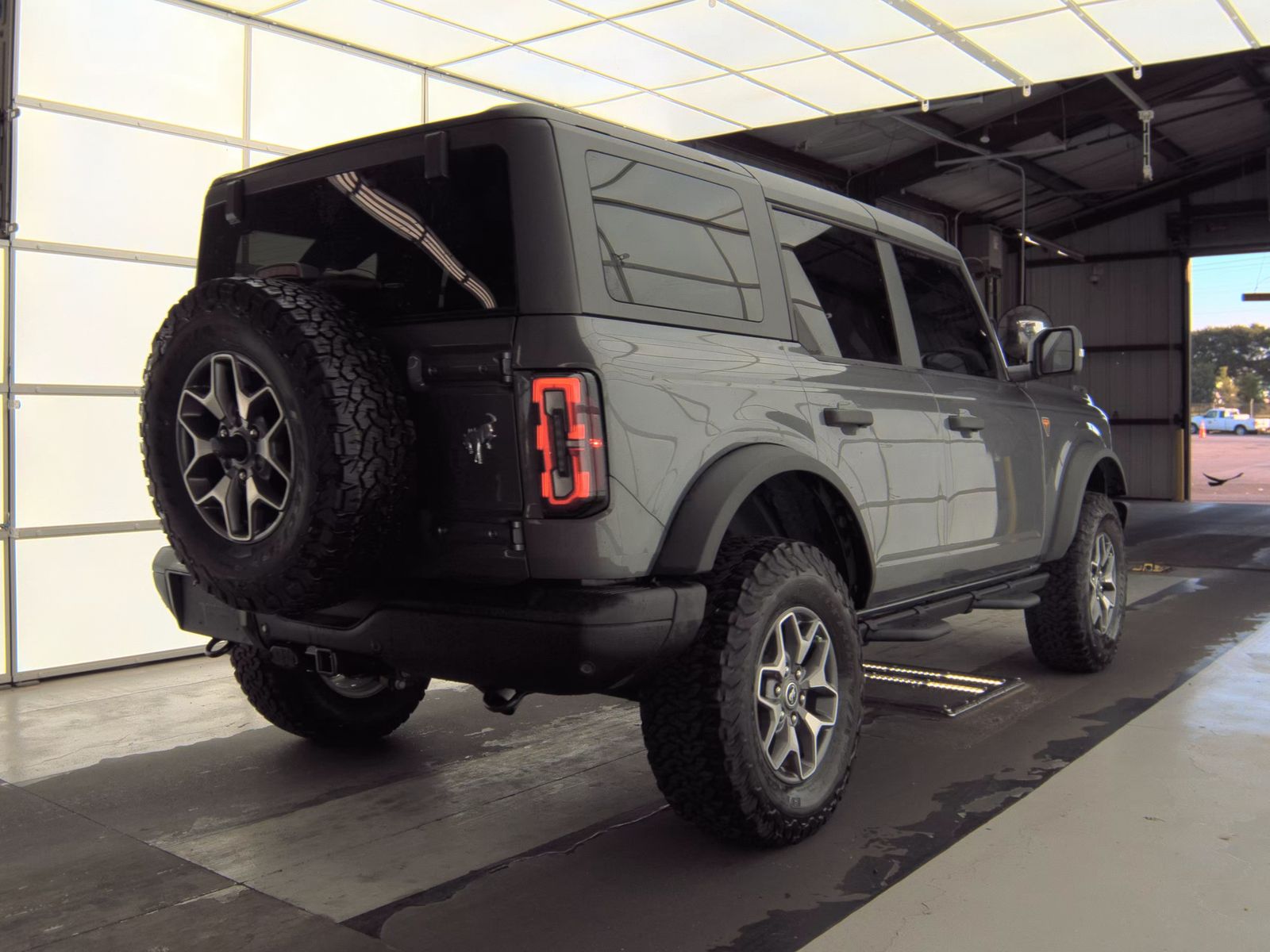 FORD BRONCO - 6