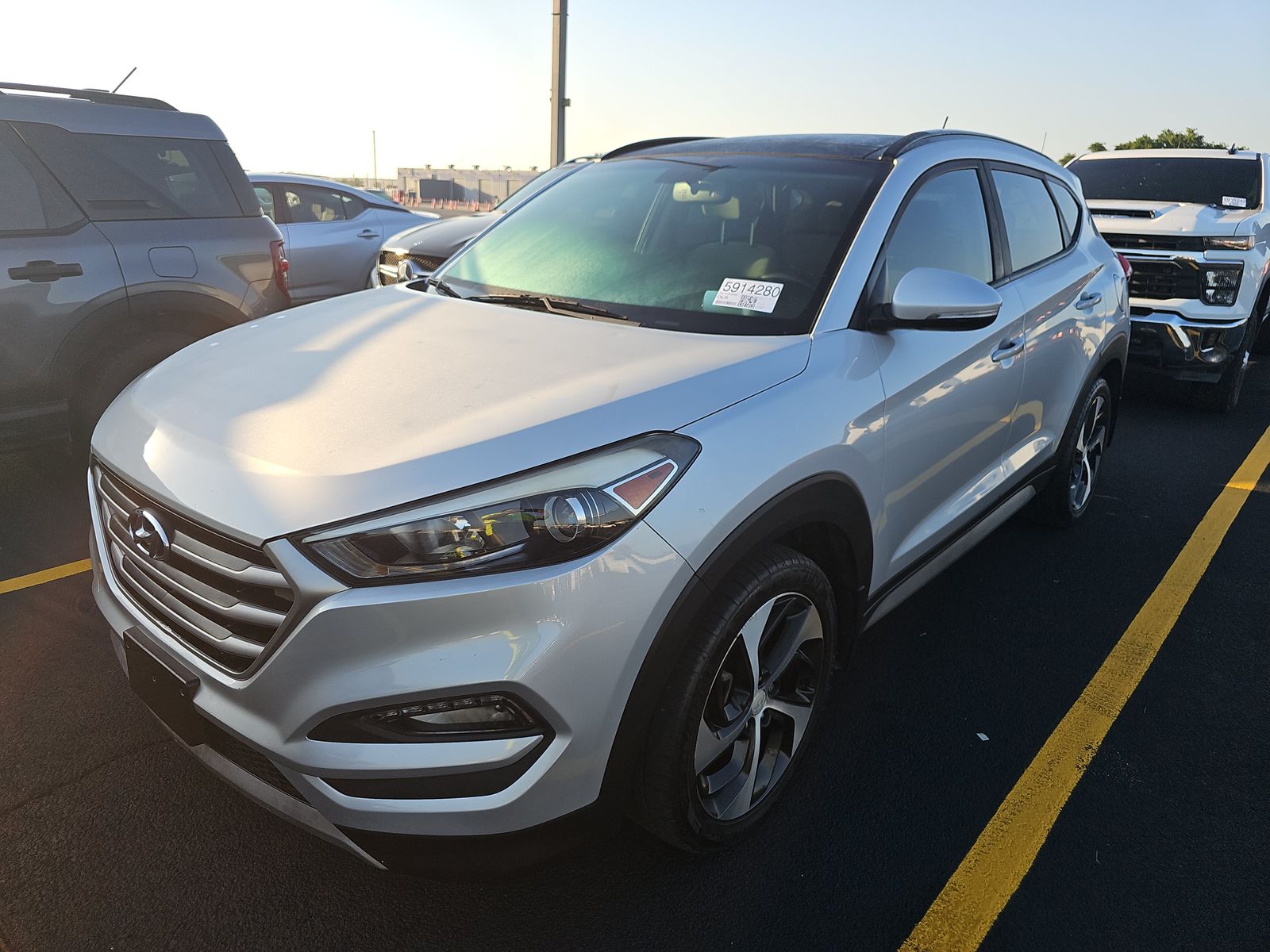 HYUNDAI TUCSON - 1