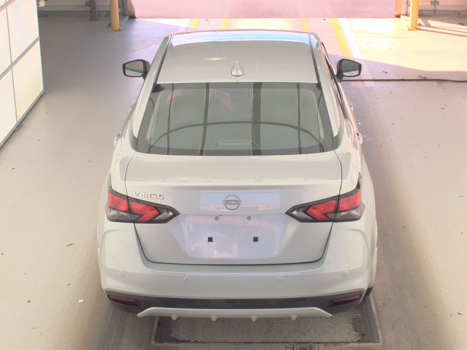 NISSAN VERSA - 7