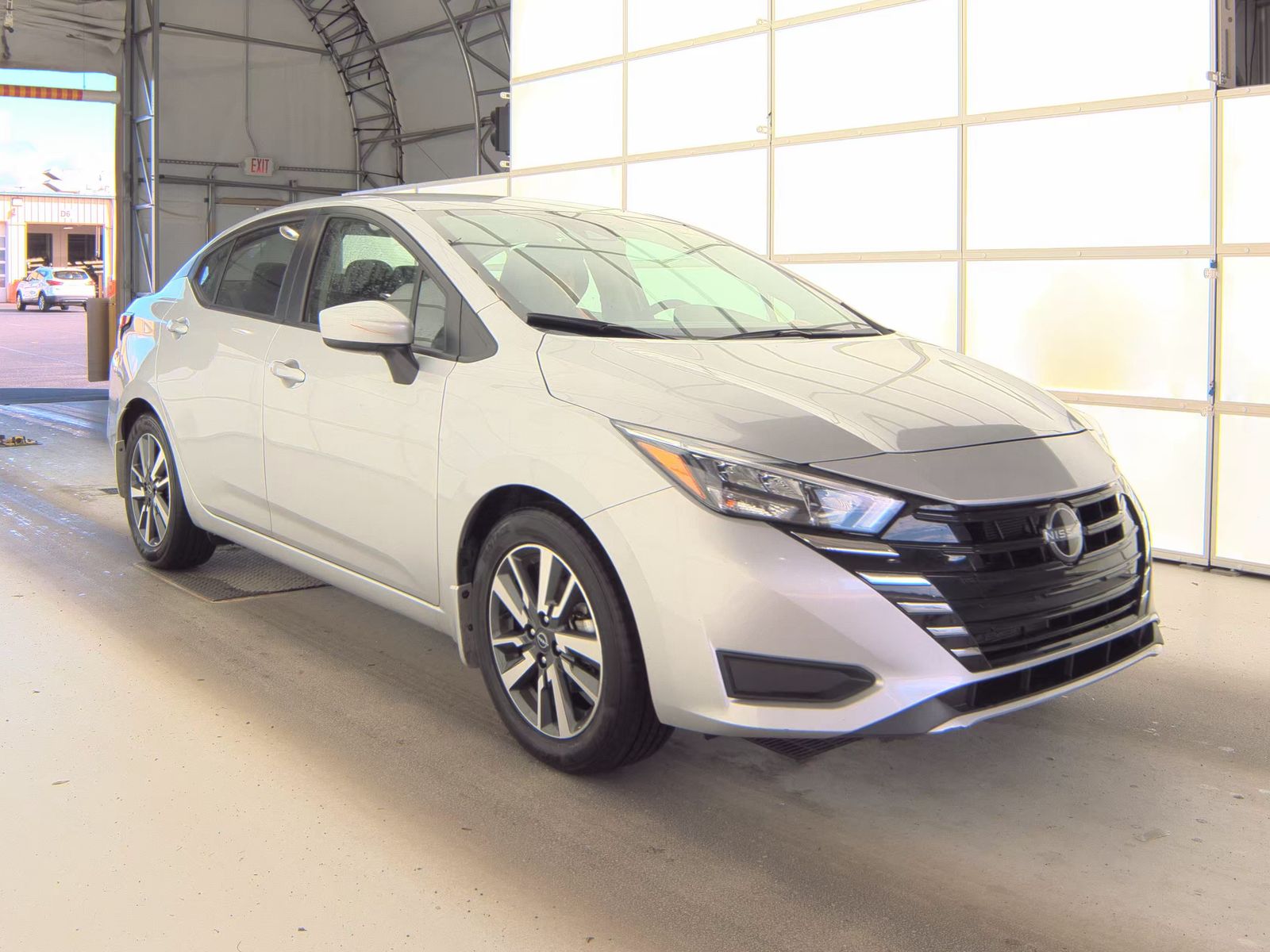 NISSAN VERSA - 5