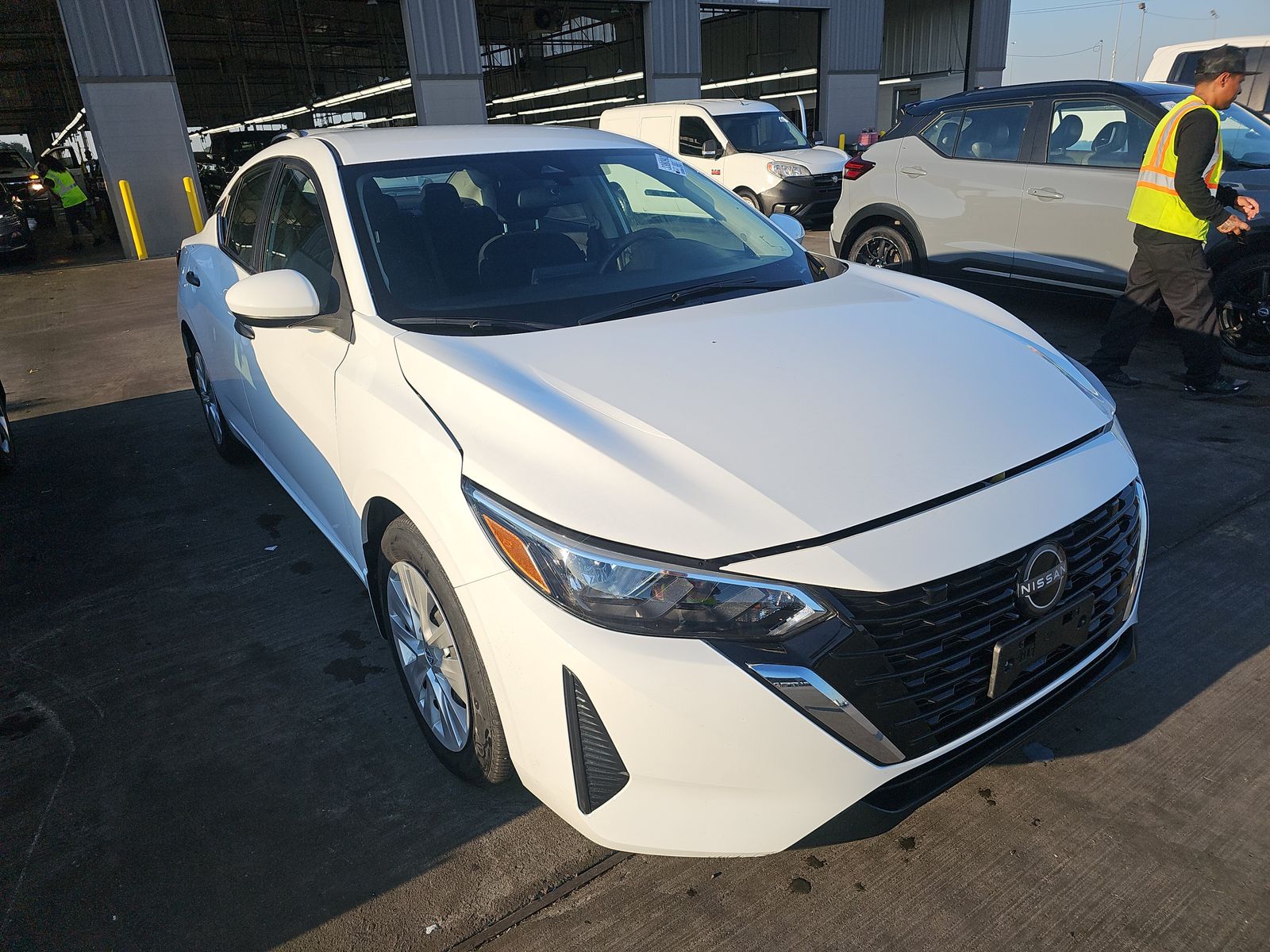 NISSAN SENTRA - 4