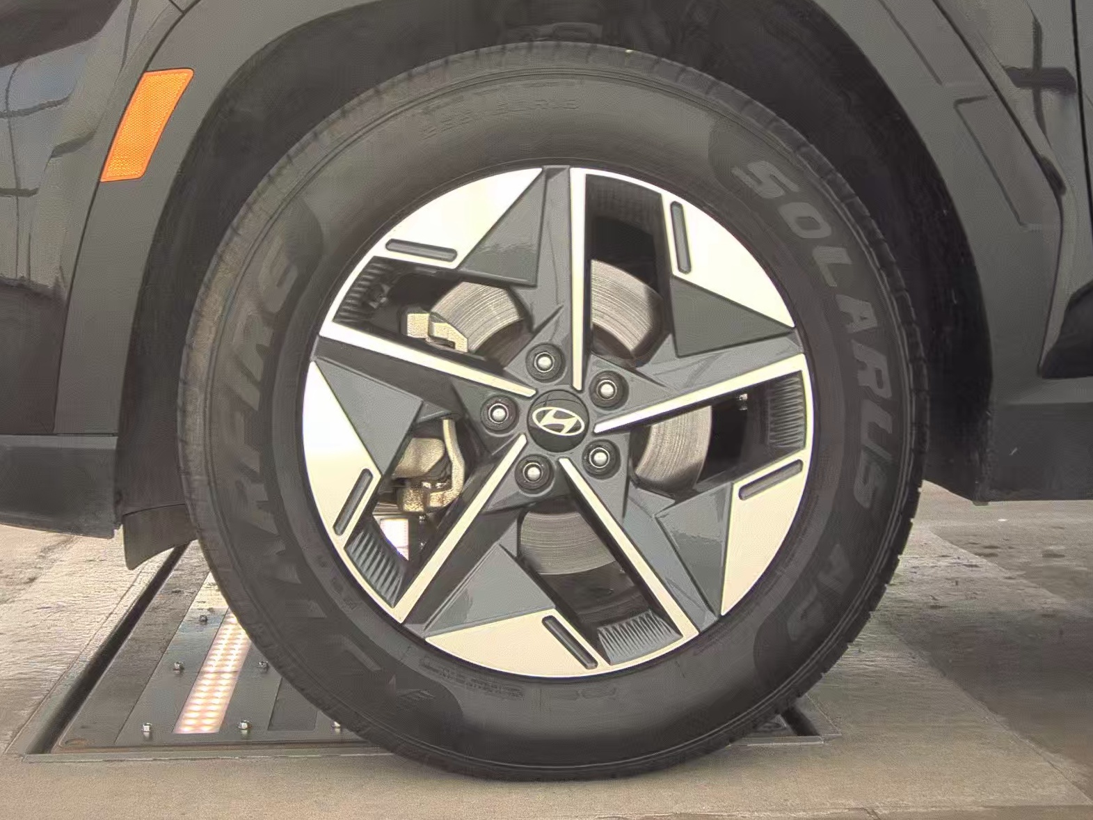 HYUNDAI TUCSON - 10