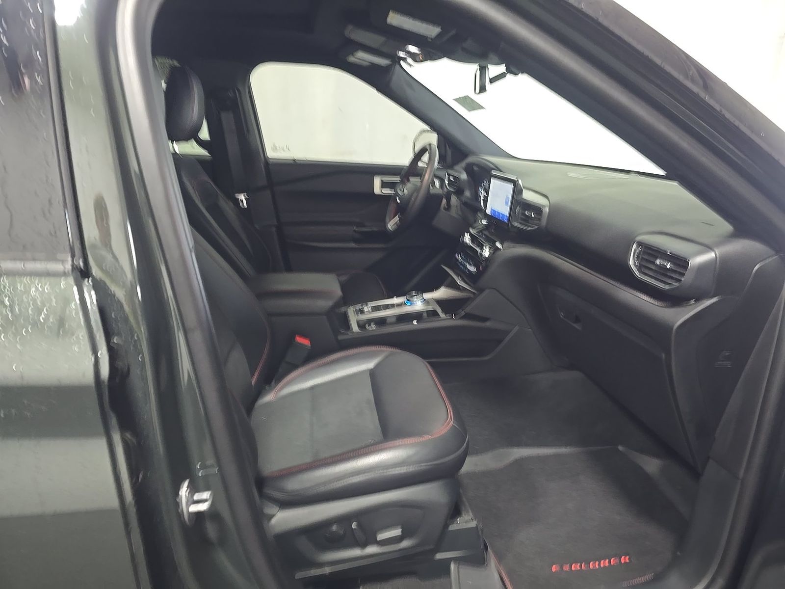 FORD EXPLORER - 9