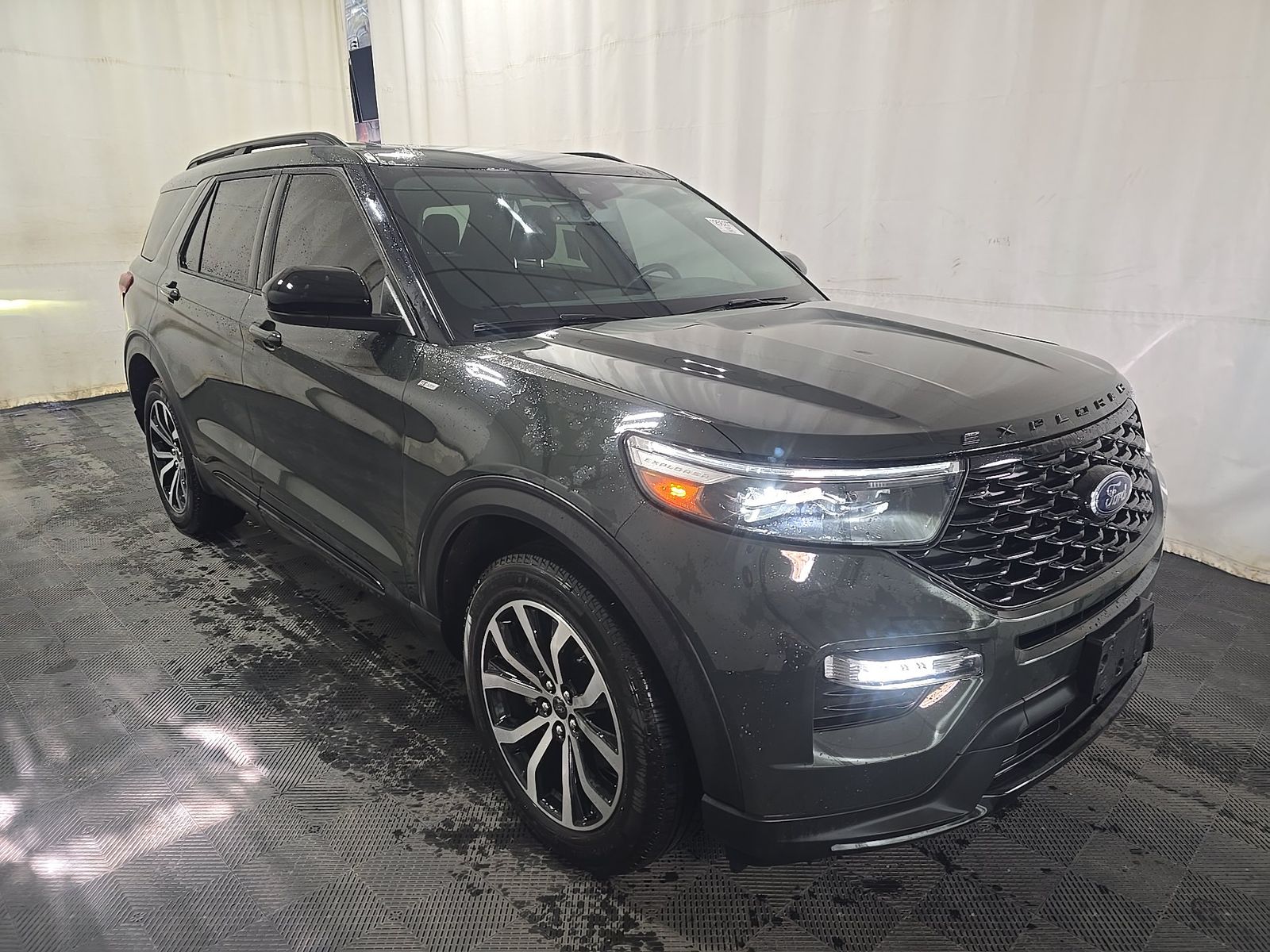 FORD EXPLORER - 4