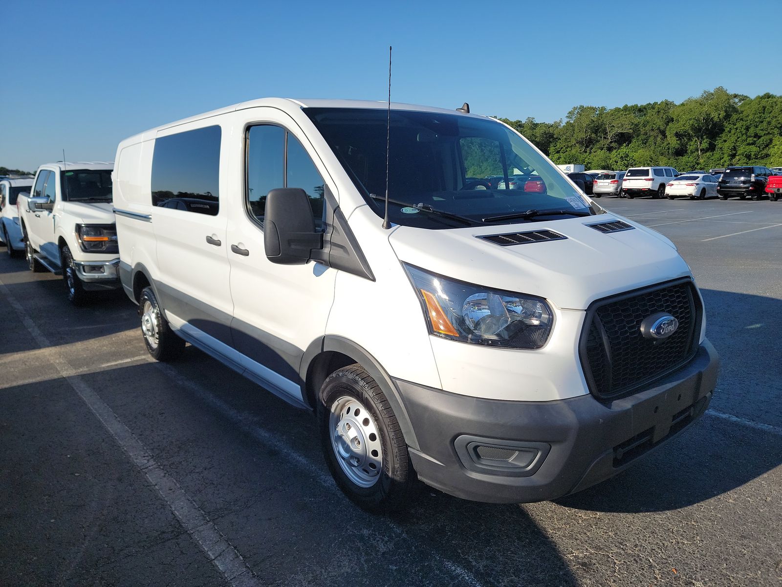 FORD TRANSIT 150 - 4